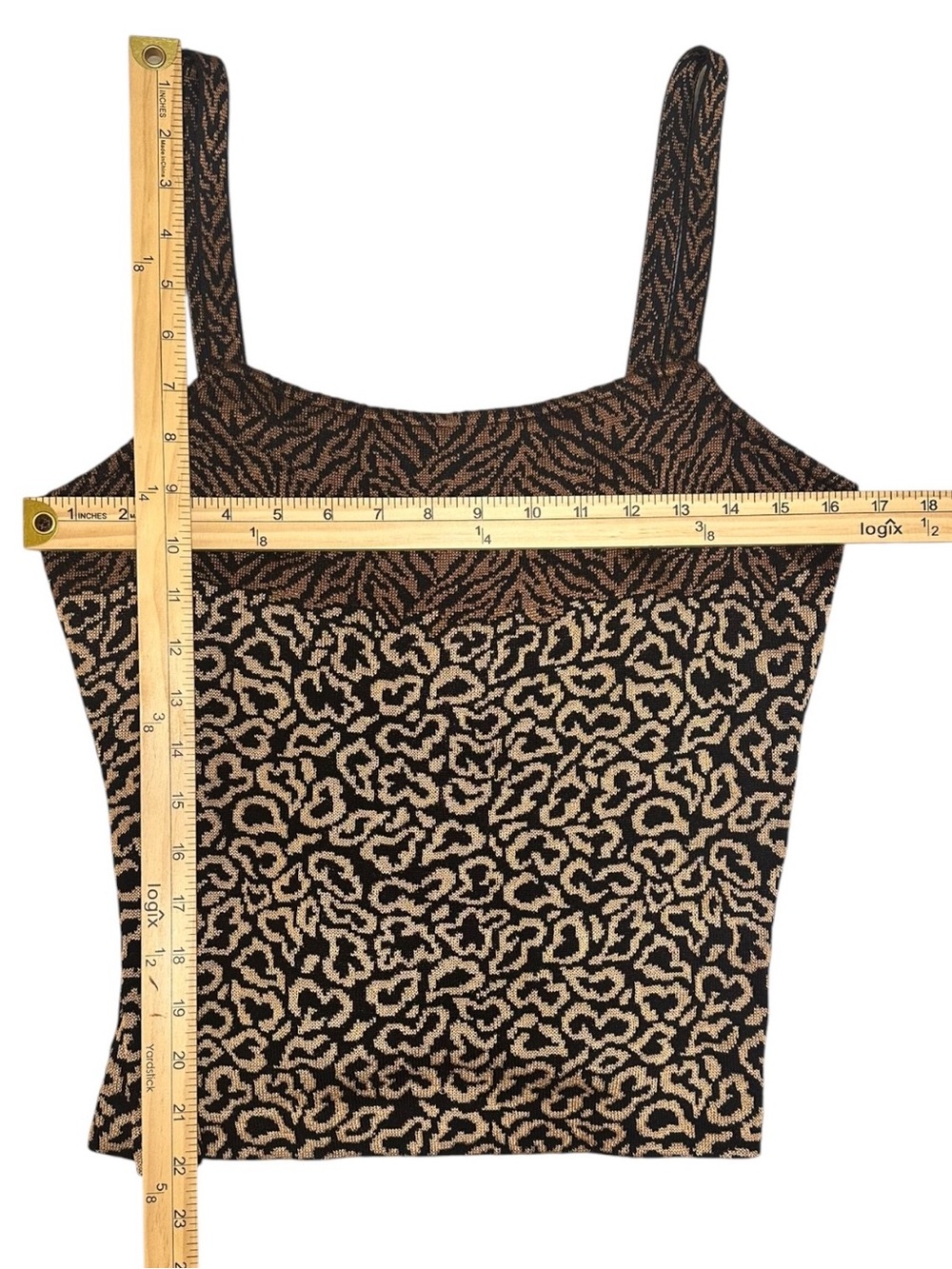 St. John Collection animal print top Sz m - Picture 12 of 12